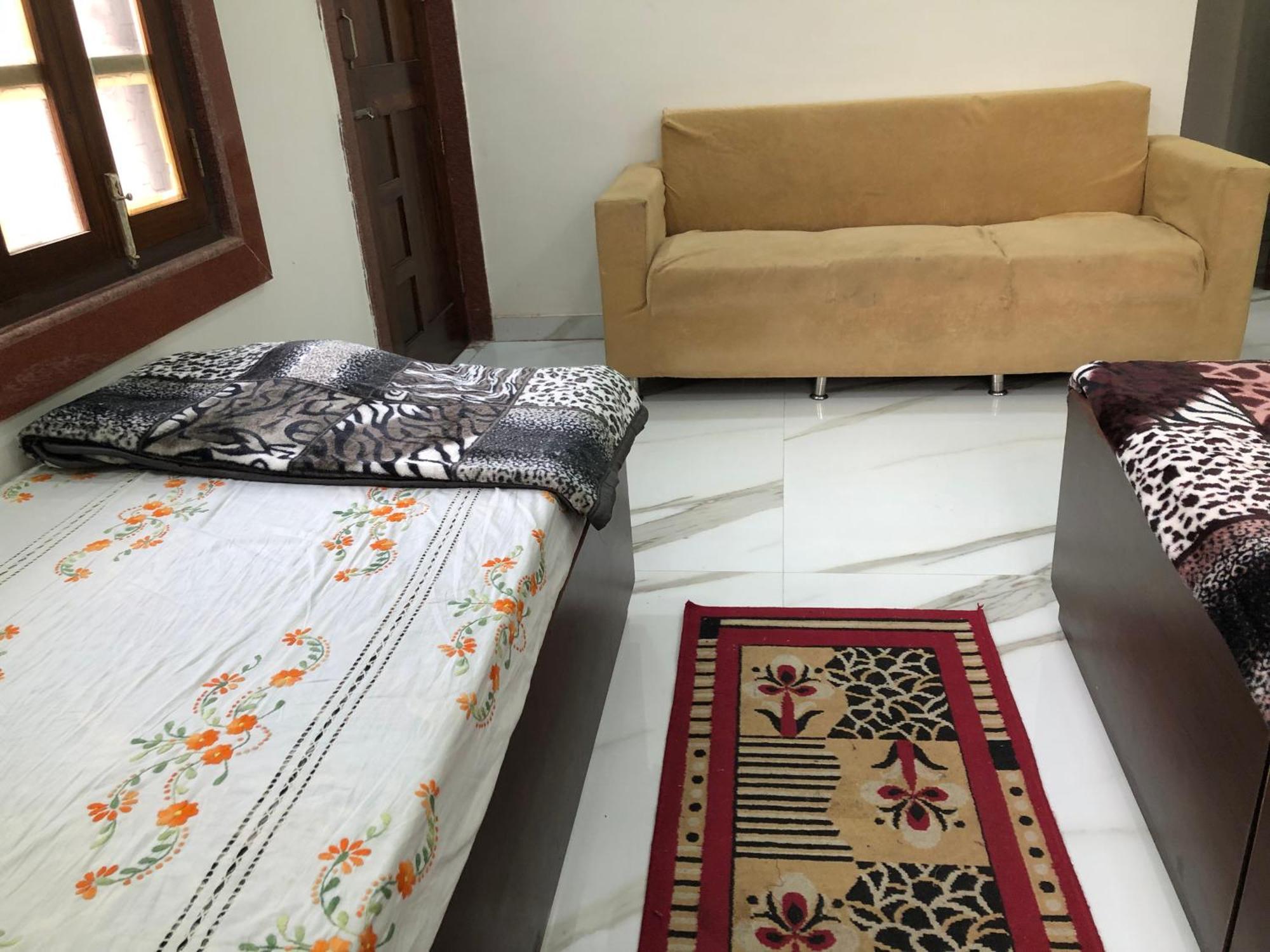 Ramaya Home Stay พาราณสี ภายนอก รูปภาพ