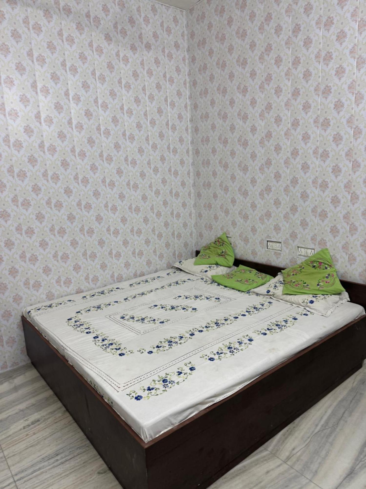 Ramaya Home Stay พาราณสี ภายนอก รูปภาพ